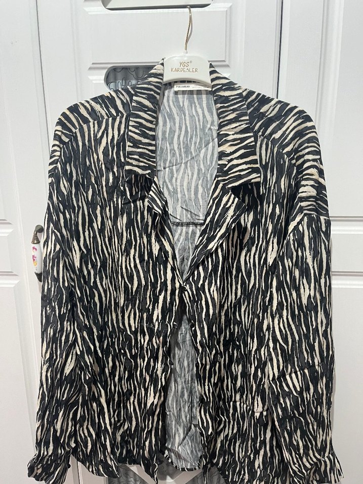 Kadın Siyah Zebra Desenli Uzun Kollu Gömlek - Görsel 3