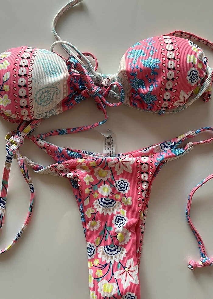 Yeni Etiketli Bikini Takımı - Görsel 2