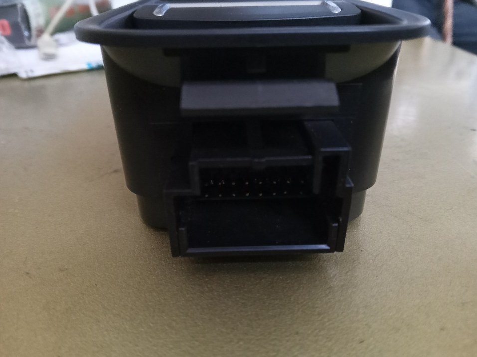 sıfır Volkswagen elektronik el freni düğmesi - Görsel 2