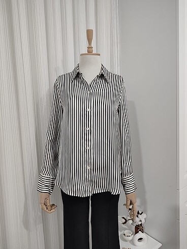 H&M çizgili saten gömlek