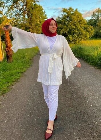 Beyaz kimono