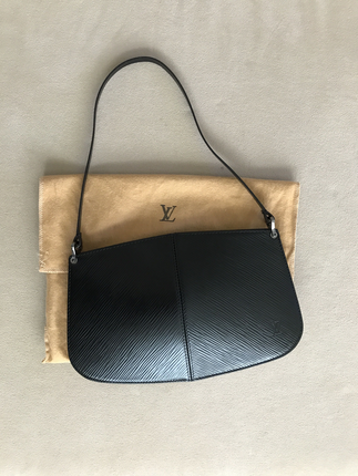 universal Beden siyah Renk LV Moka Epi Leather Demi-Lune Pochette Bag