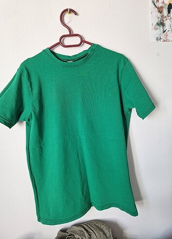 Yeşil tişört 