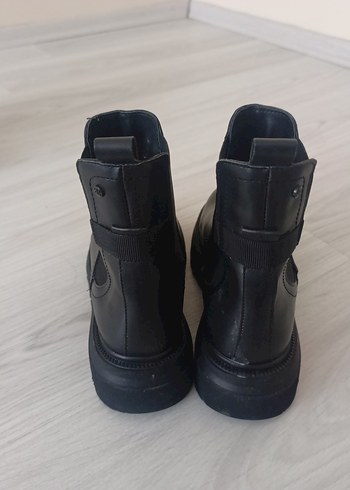 Bambi Siyah Platform Topuklu Minimalist Kadın Bot