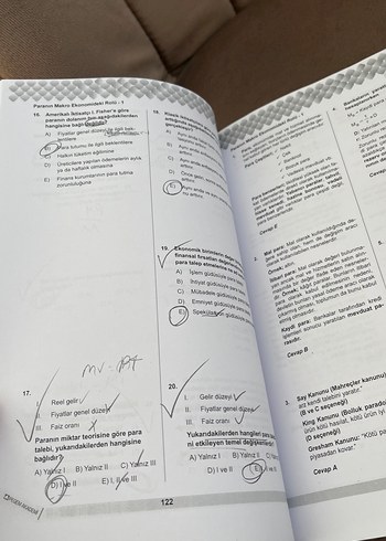 pegem İktisat  Çözümlü Soru Bankası - Görsel 3