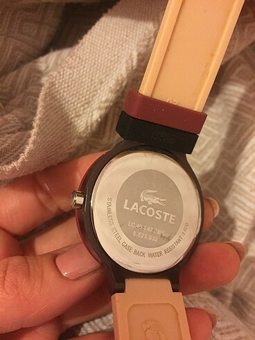 Beden Lacoste saat . Ürün orijinaldir
