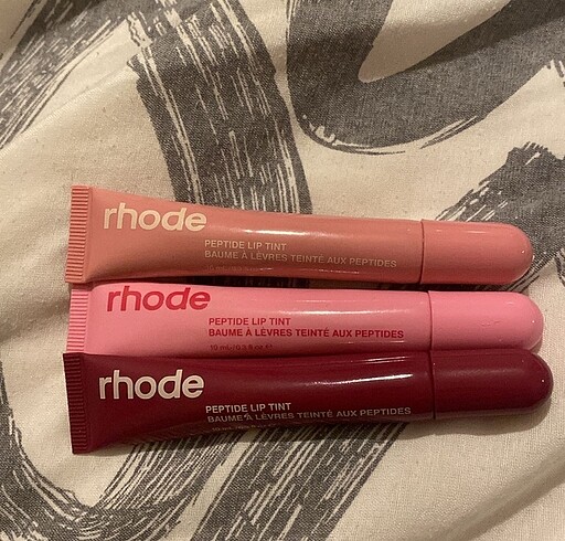 Beden Rhode lip set