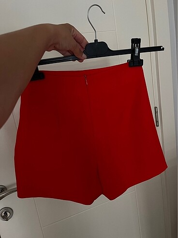 xs Beden Bershka kırmızı şort etek