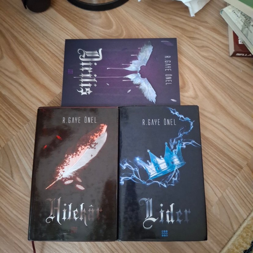 R. Grave Önel'den Üç Roman Seti - Görsel 4