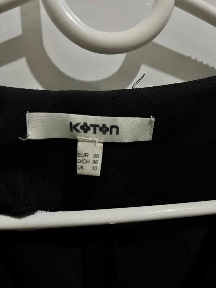 Koton Siyah V Yaka Uzun Kolsuz Elbise - Görsel 2