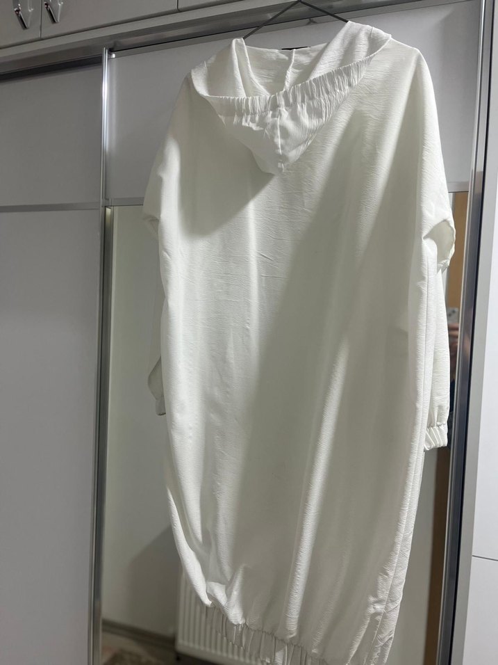 Düğmeli Beyaz aerobinUzun Kadın Trençkot - Görsel 2