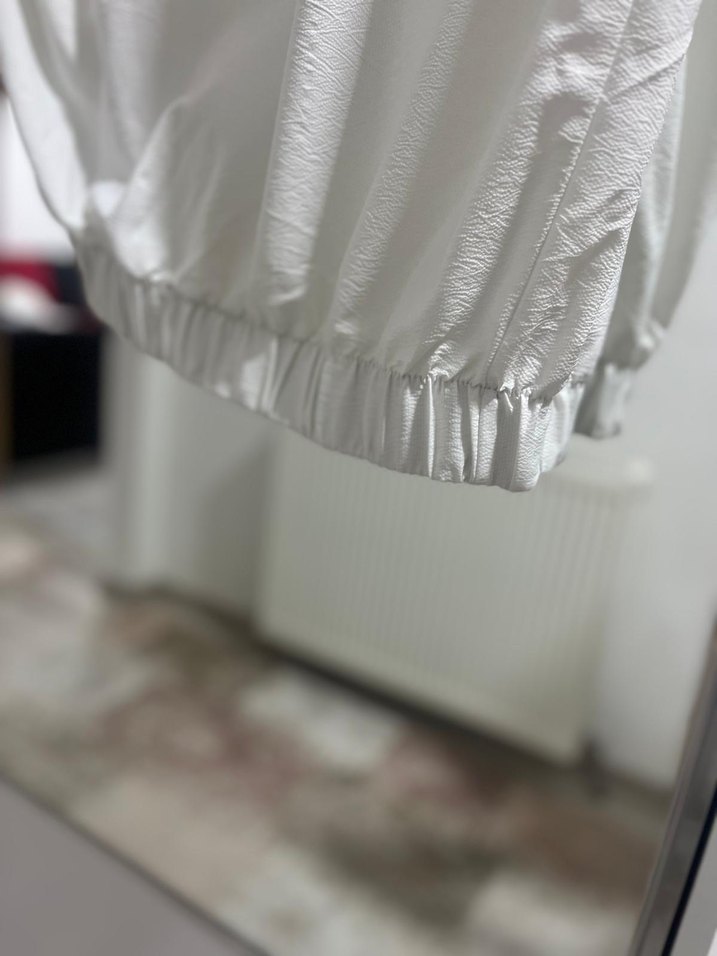 Düğmeli Beyaz aerobinUzun Kadın Trençkot - Görsel 3