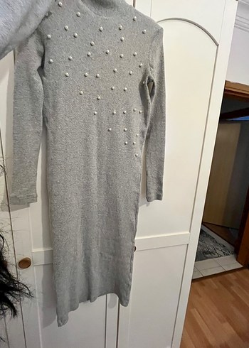 İnci Detaylı Gri Boğazlı Triko elbise - Görsel 3