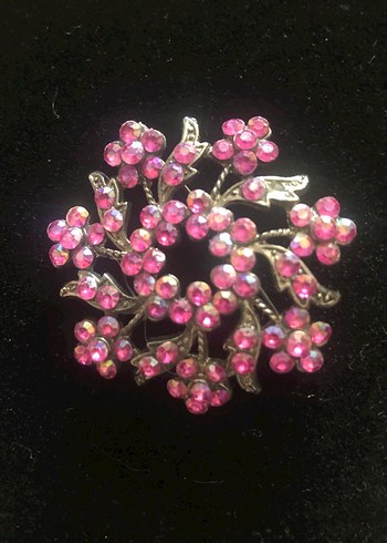 Pembe Çiçekli Payetli Vintage Broş