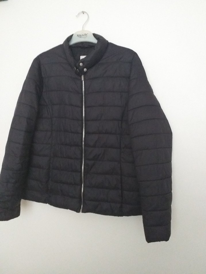 Siyah şişme  Mont - Görsel 2