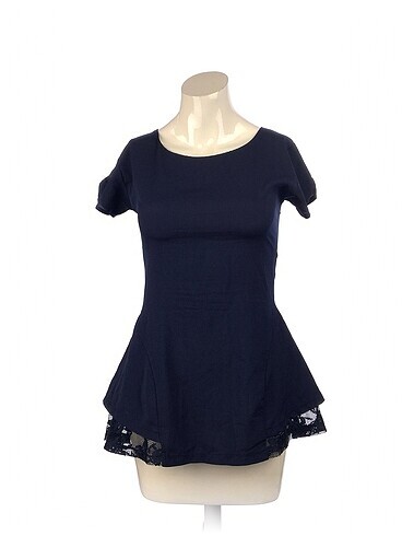 PreLoved T-shirt %70 İndirimli.