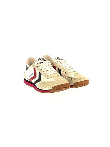 Hummel Hummel Spor Ayakkabı %70 İndirimli.
