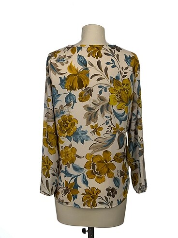 l Beden Zara Bluz %70 İndirimli.