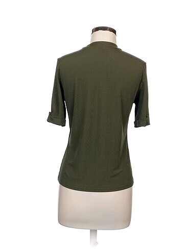 xl Beden Defacto T-shirt %70 İndirimli.