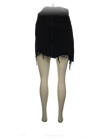 26 Beden Bershka Mini Etek %70 İndirimli.
