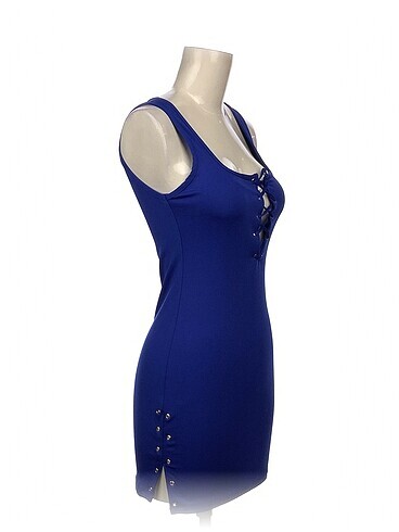 Diğer PreLoved Kısa Elbise %70 İndirimli.