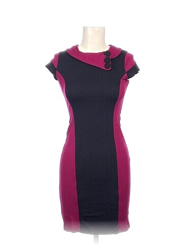 PreLoved Kısa Elbise %70 İndirimli.