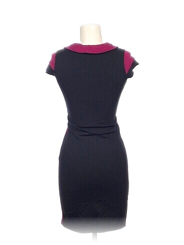 s Beden PreLoved Kısa Elbise %70 İndirimli.