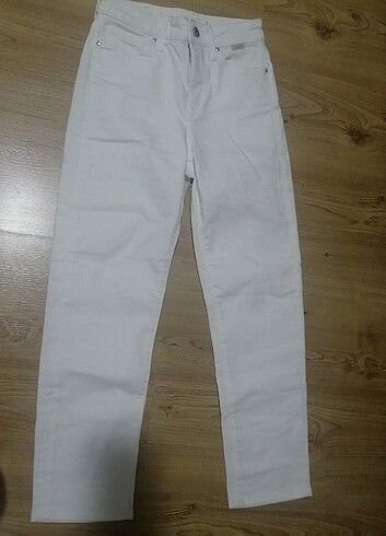 beyaz mom Jean 