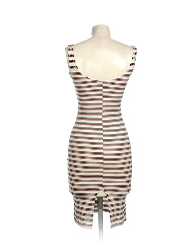 s Beden PreLoved Kısa Elbise %70 İndirimli.