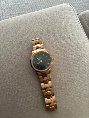  Beden Daniel Wellington saat