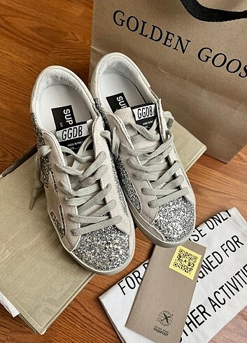 Golden Goose Deluxe Golden Goose