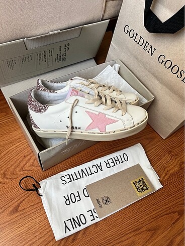 Golden Goose Deluxe Hi star