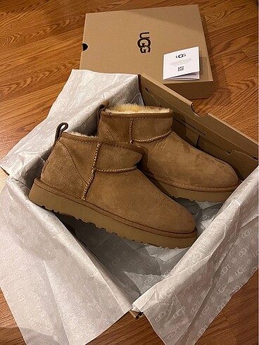 Ugg chestnut ultra mini