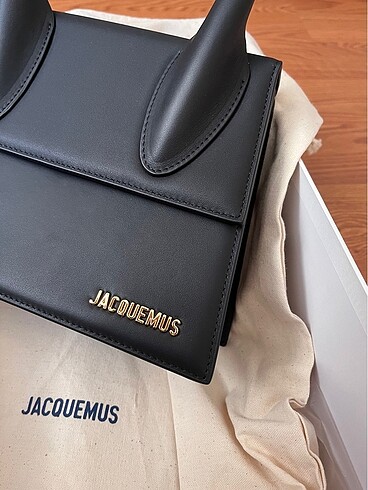  Beden Jacquemus 24cm