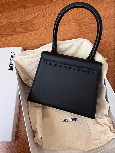  Beden siyah Renk Jacquemus 24cm