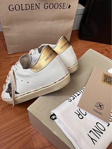 37 Beden altın Renk Orijinal golden goose histar