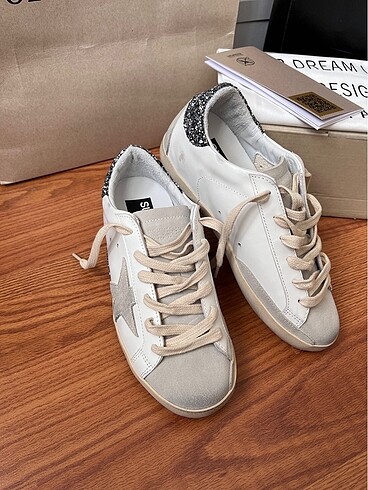 37 Beden gri Renk Orijinal golden goose