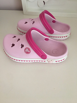 Crocs Minnie Mouse Temalı Crocs Terlik - Yelda Hanım için rezervedir. 