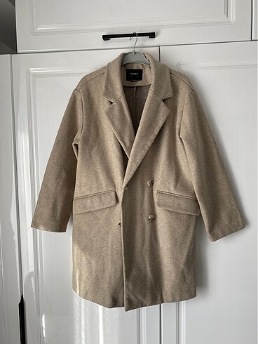 Pull and Bear Kadın Mont