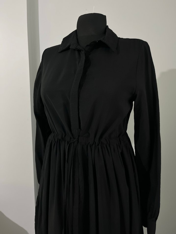 Siyah Pileli Uzun Keten Elbise - Görsel 3