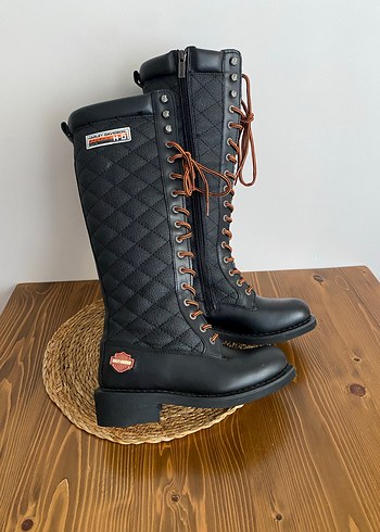 Harley davidson çizme 36 beden hiç giyilmedi.etiketsiz