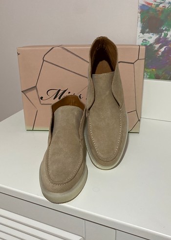 Loro piene bot - Görsel 3