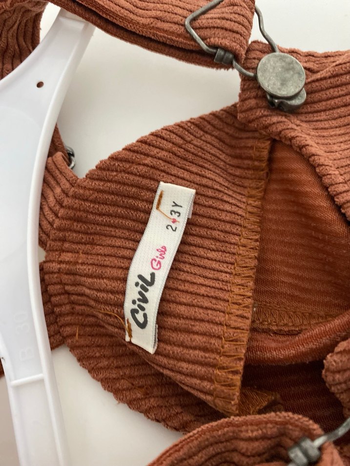 Kız Çocuk Kahverengi Nakışlı Düğmeli Elbise - Görsel 5