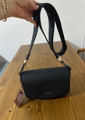 Vakko Kemer Detaylı siyah Deri Kadın Omuz Çantası - Görsel 2