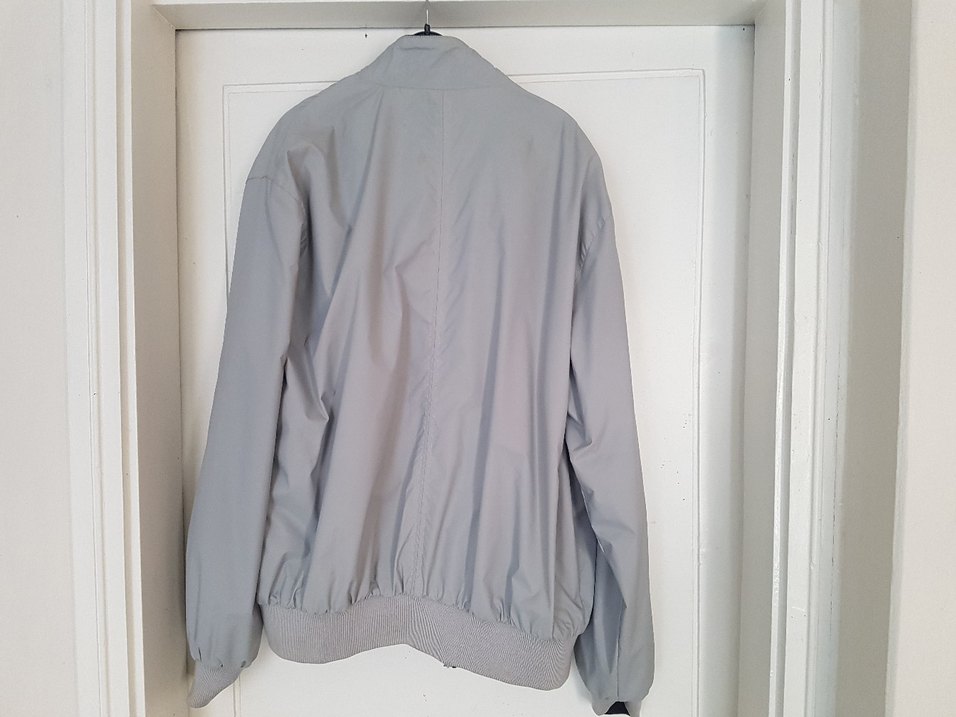 Gri, lacivert çift taraflı giyim,  Fermuarlı mont. - Görsel 3