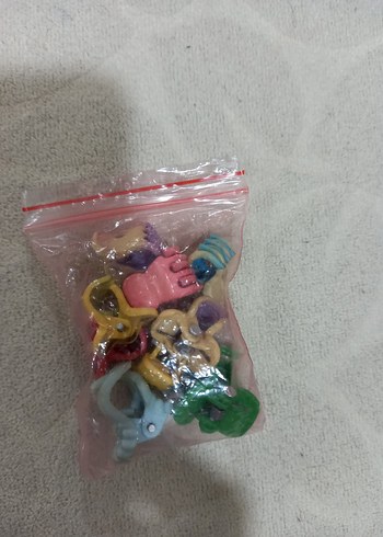 Renkli minik mandal tokalar. - Görsel 3