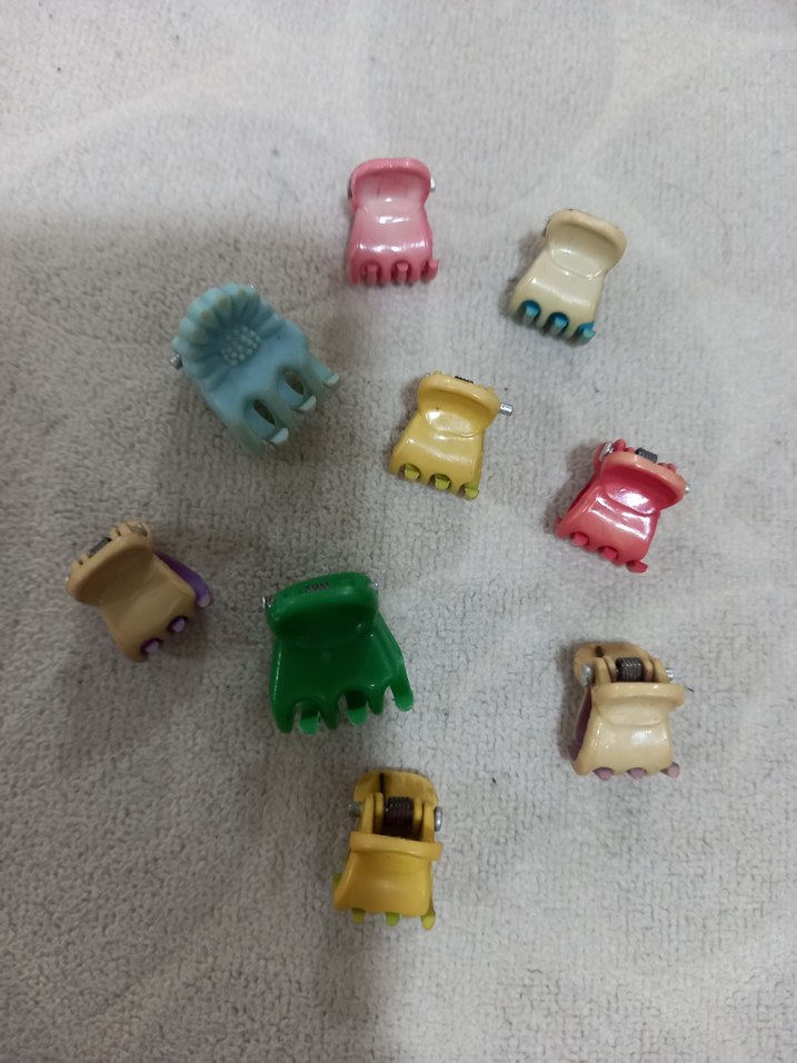 Renkli minik mandal tokalar. - Görsel 2