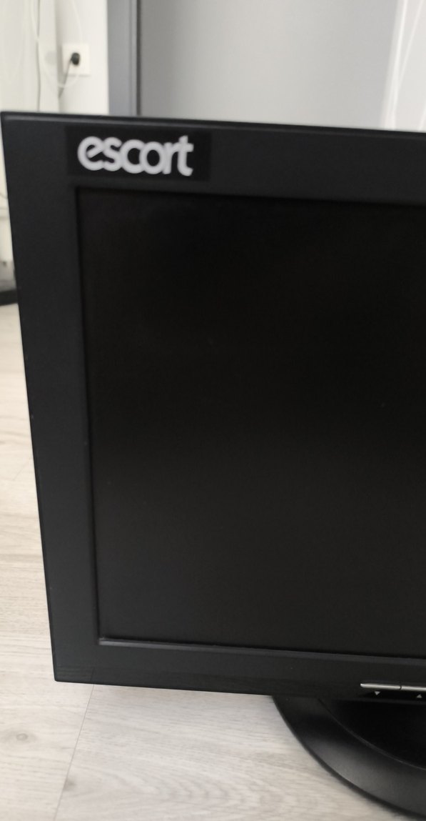 Escort Siyah Monitör - Görsel 2