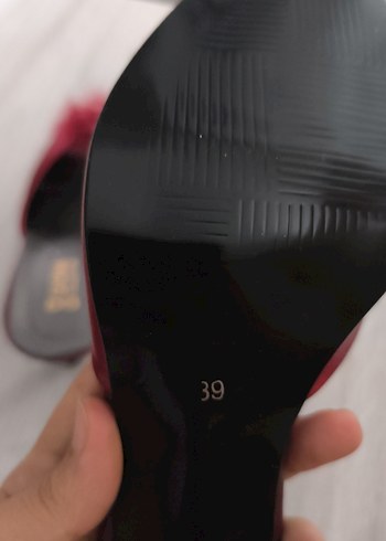 Bordo Kürklü Yüksek Topuklu Kadın Terlik - Görsel 6