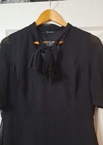 Siyah V Yaka Midi Gothic Mezuniyet Elbisesi - Görsel 3